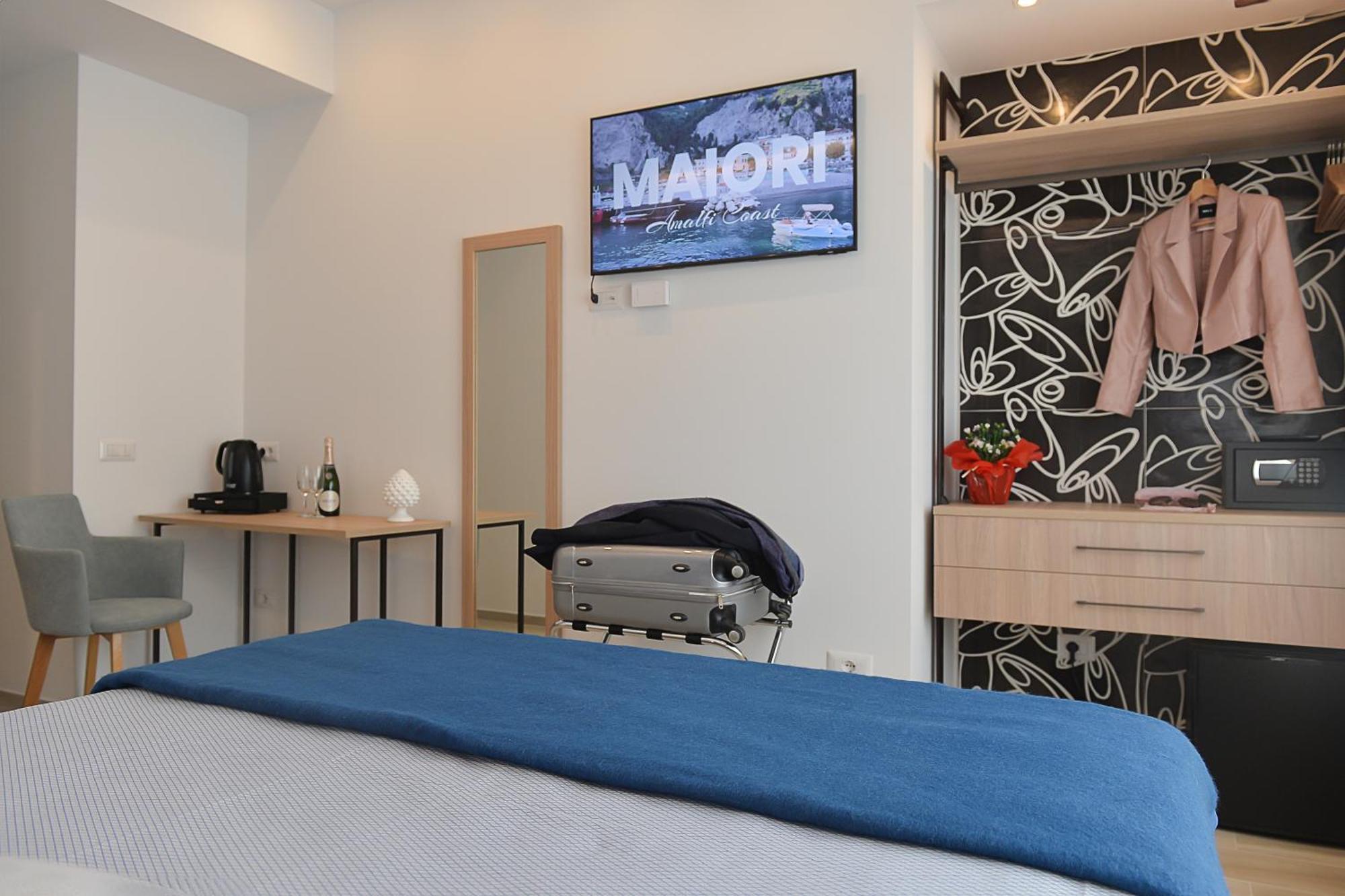 Charming Rooms Amalfi Coast Maiori Εξωτερικό φωτογραφία